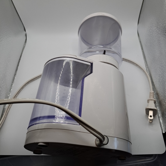 Delonghi Coffee Mill with Timer - Picture 4 of 7